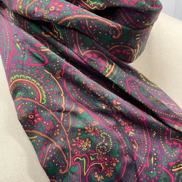 Paisley Print Scarf With Green and Fuschia Accent - Picture 5 of 6
